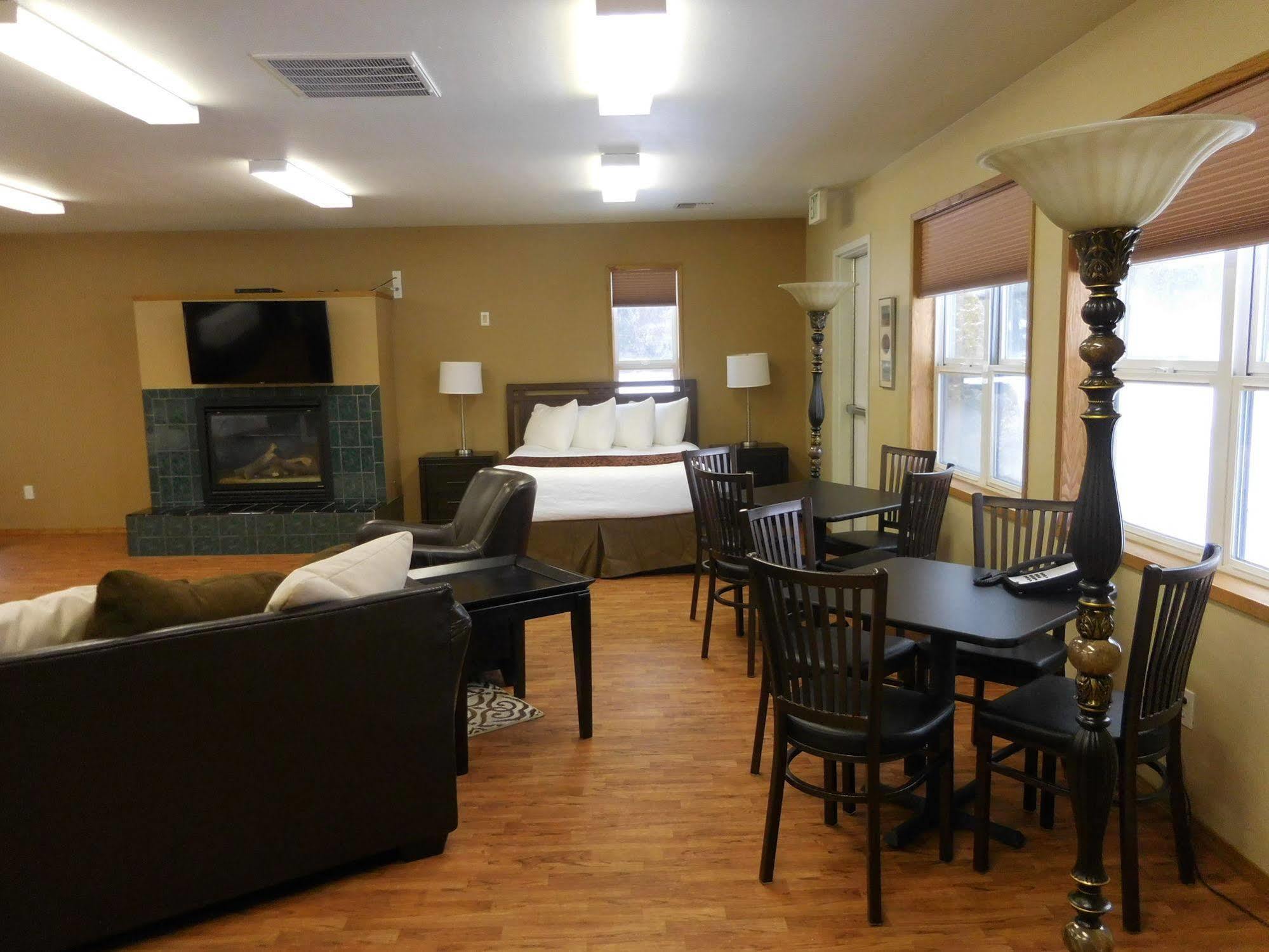 Cowlitz River Lodge パックウッド エクステリア 写真